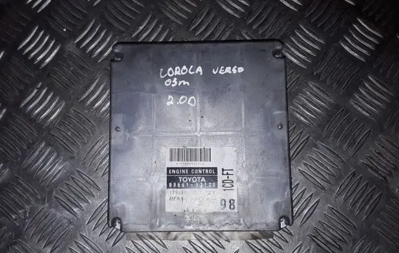 Toyota Corolla Verso E121 Engine control unit/module 8966113120