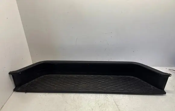 Iveco Daily 6th gen Front sill trim cover 5801862033 500331411