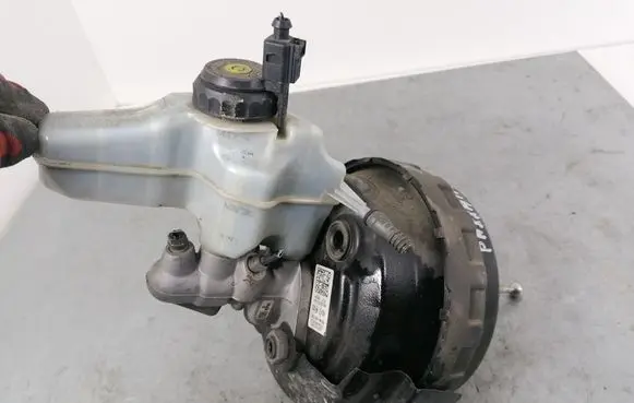 Volkswagen PASSAT CC Master brake cylinder 3C2614105AJ