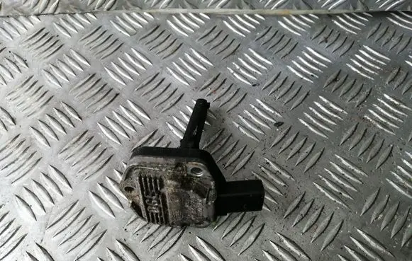 Audi A6 S6 C6 4F Oil level sensor 06E907660