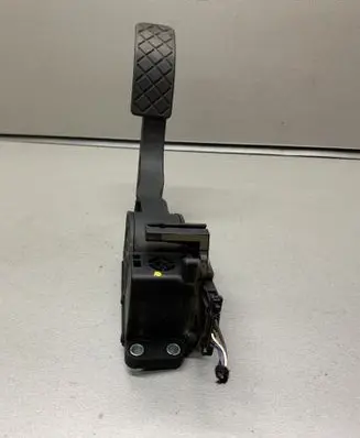 Volkswagen Polo IV 9N3 Accelerator throttle pedal 6Q1721503F 691229285 0280755063