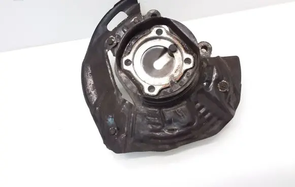 BMW 5 E39 Front wheel hub spindle knuckle