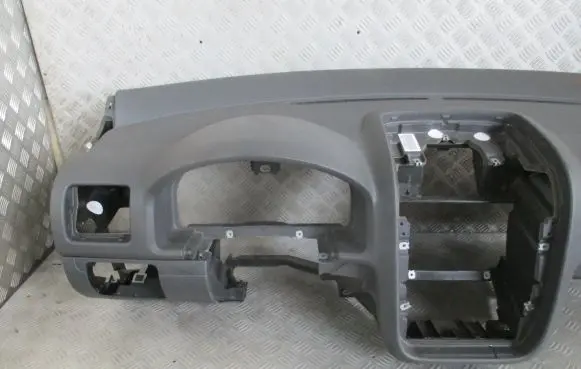 Volkswagen Golf V Dashboard