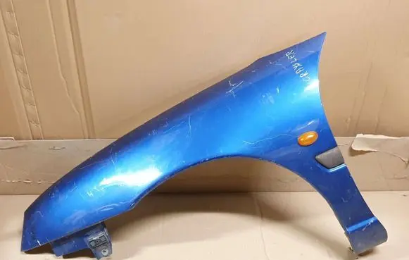 Chrysler Neon I Fender