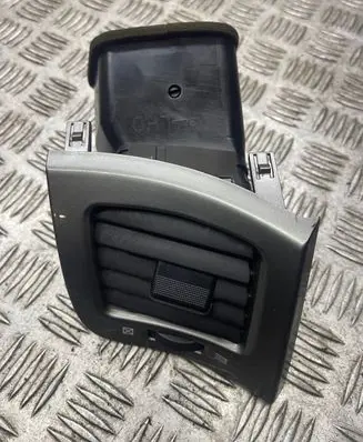 Toyota Avensis Verso Dashboard side air vent grill/cover trim 5566044080 5568744030 5566044050
