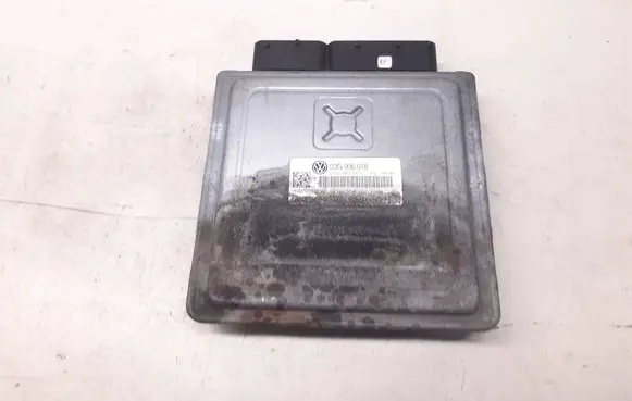Volkswagen PASSAT B6 Engine control unit/module 03G906018
