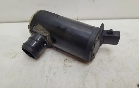 KIA Sportage Windscreen/windshield washer pump 985102S100