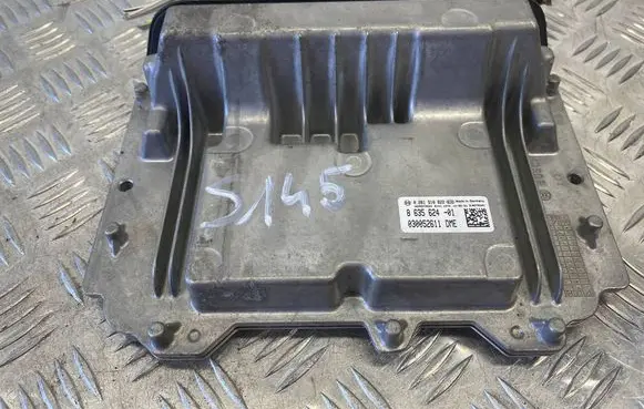 Mini One - Cooper F56 F55 Engine control unit/module 8635624 0261S10822 030052611