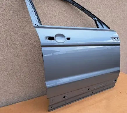 Land Rover Evoque I Front door