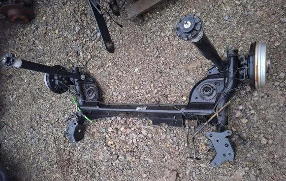 Renault Clio IV Rear axle beam 
