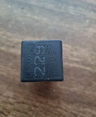 Audi A6 S6 C4 4A Other relay 431955531 72WA101
