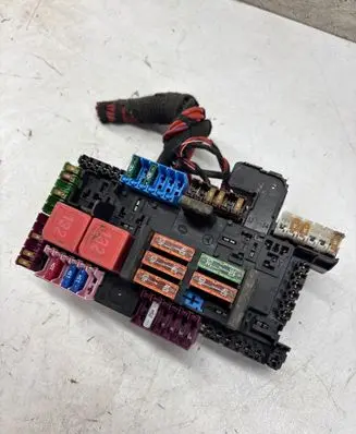 Mercedes-Benz C W205 Fuse module A2059068501 190560494