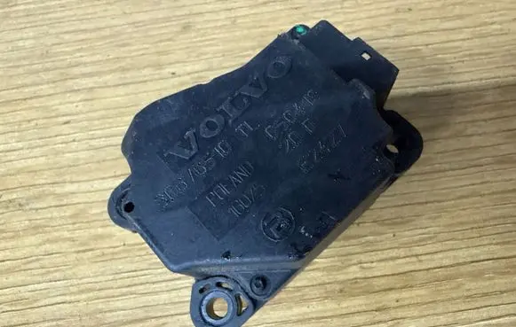 Volvo XC90 Air flap motor/actuator 30676510