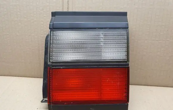 Volkswagen PASSAT B3 Tailgate rear/tail lights 357945108