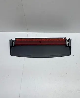 Third/center stoplight
