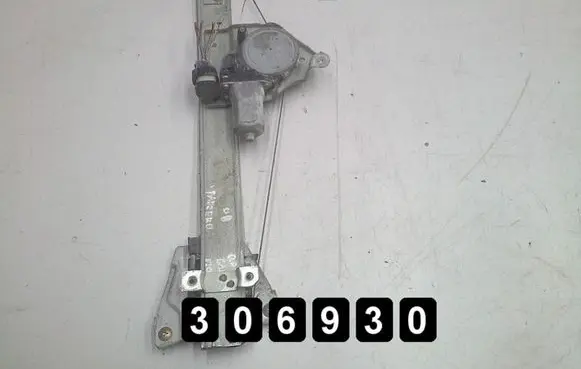 Mitsubishi Pajero Front door window regulator with motor 