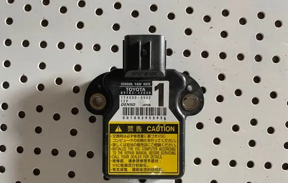 Lexus IS 220D-250-350 ESP acceleration yaw rate sensor 8918312040