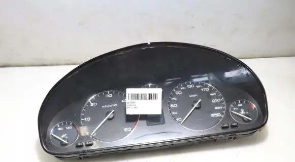 Peugeot 607 Clock 