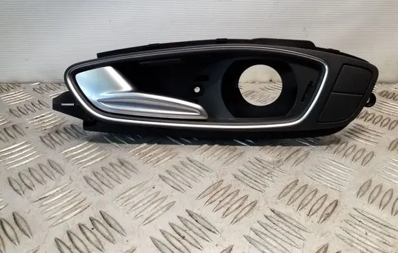Audi A1 Front door interior handle 8X0837019E 8X0868783