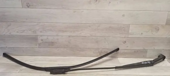 Citroen C4 I Picasso Front wiper blade arm 9686640280