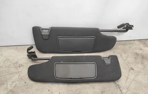 Ford Mustang VI Sun visor FB5317D948BC BU5A00014DA