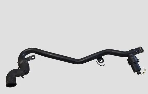 Volkswagen PASSAT B7 Engine coolant pipe/hose 5N0121065