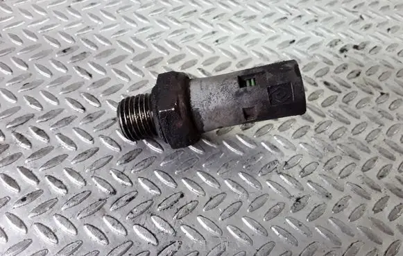 Renault Kangoo I Oil pressure sensor 