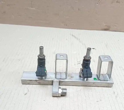 BMW i3 Fuel injectors set 4652349 8529936