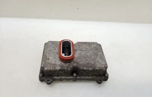 Mercedes-Benz E W211 Headlight ballast module Xenon A0028202426 74062200 5DF00827900