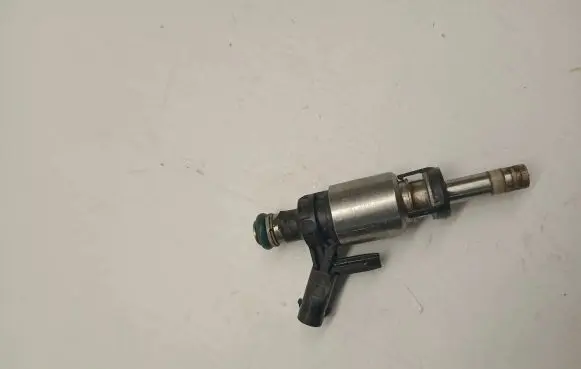 Porsche Macan (95B) Fuel injector 06L906936