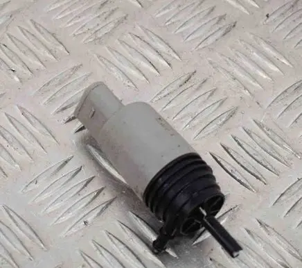 BMW 3 E90 E91 Windscreen/windshield washer pump 6934159