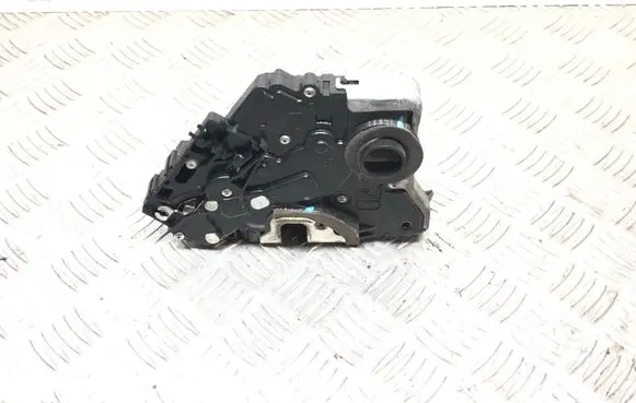 Toyota Prius (XW20) Front door lock