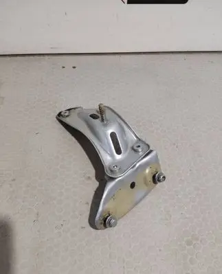 Skoda Octavia Mk2 (1Z) Fender mounting bracket 1Z0810679A 1Z0821141A