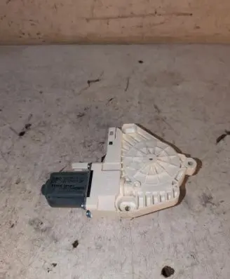 Audi A6 C7 Rear door window regulator motor 8K0959812