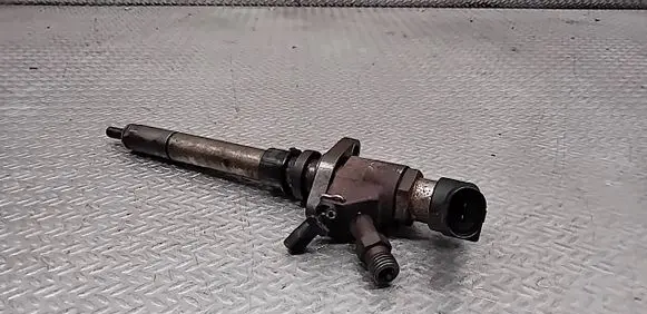 Volvo V50 Fuel injector 9657144580