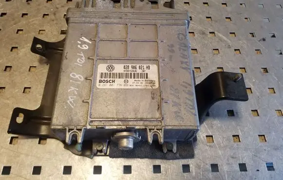 Ford Galaxy Engine control unit/module 028906021HB 0281001736 28SA3526