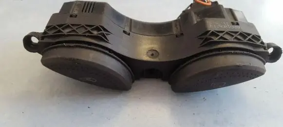 Ford Focus Windscreen/window heater switch D3L0A