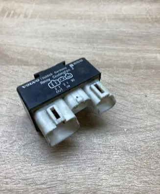 Volvo 850 Coolant fan relay 1398845