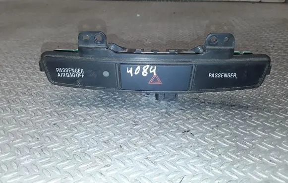 Mitsubishi Lancer VIII Hazard light switch
