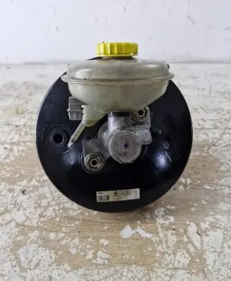 Audi A4 S4 B5 8D Brake booster 8D0612105G