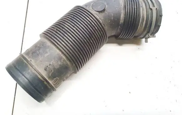 Audi Q7 4L Air intake hose/pipe 7l8128684