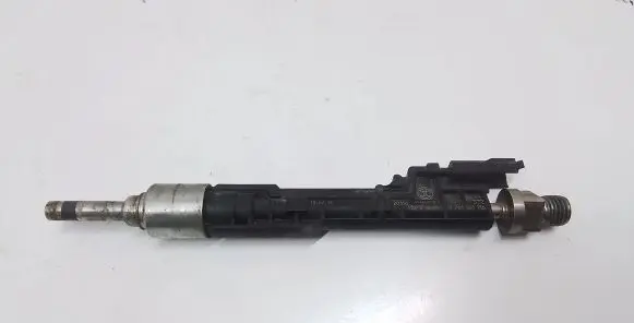 BMW 7 F01 F02 F03 F04 Fuel injector 7599876