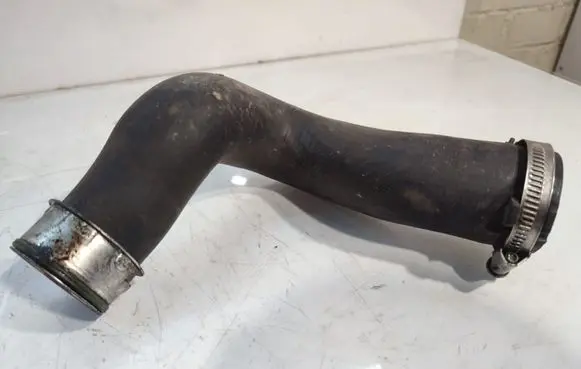 Audi Q7 4L Intercooler hose/pipe 7L6145738A