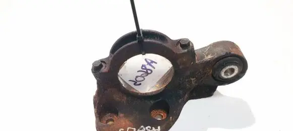 Volvo S80 Engine mounting bracket