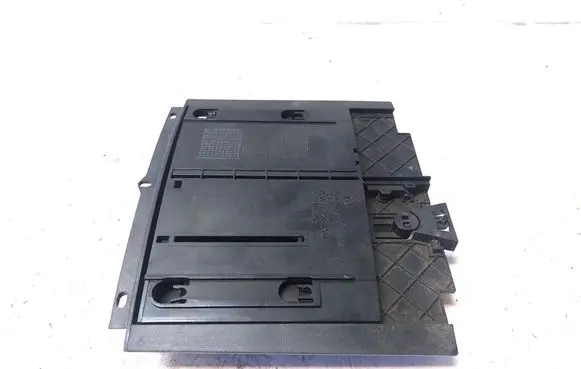 Volkswagen Touareg I Ashtray (front) 7L6857961