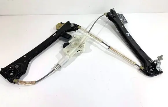 Mercedes-Benz CLA C117 X117 W117 Front door window regulator with motor 