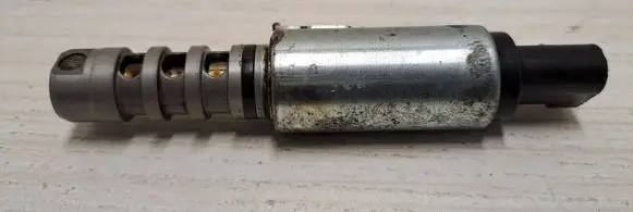 Audi A8 S8 D3 4E Camshaft vanos timing valve O6E109257J