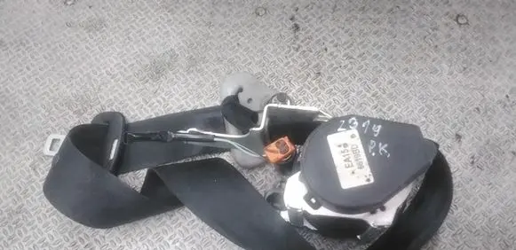 Mazda 3 I Front seatbelt 0435184