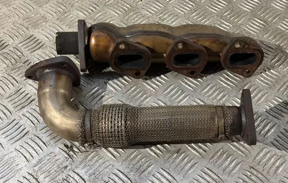 Audi A6 S6 C6 4F Exhaust manifold 059253
