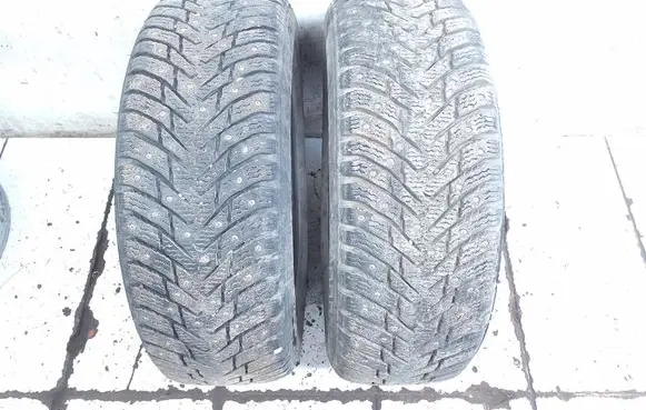 Volkswagen Touran I R15 winter/snow tires with studs NOKIAN HAKKAPELIITA8 19565R15
